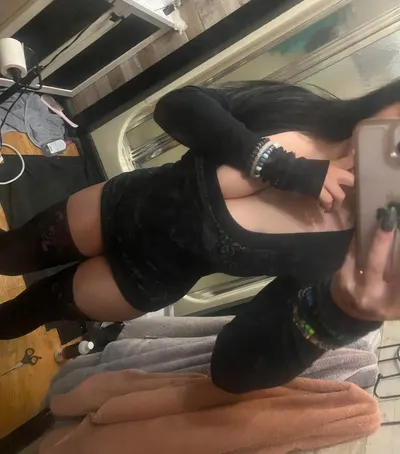 Poză cu o femeie goală #869 – Femei goale, selfie, ciorapi
